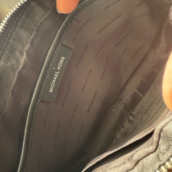 Michael Kors crossbody with wallet - Picture 4 of 4